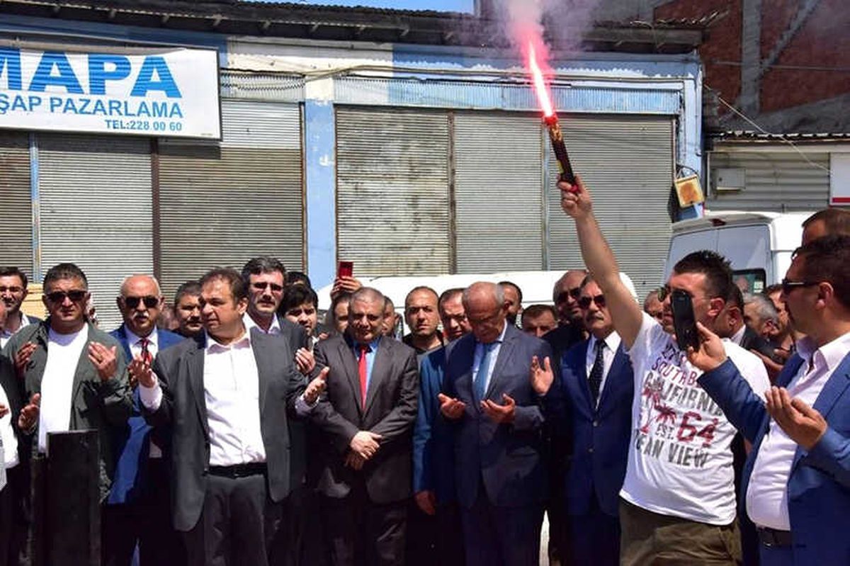 Şoförlerden Yılmaz\'a Sevgi Seli
