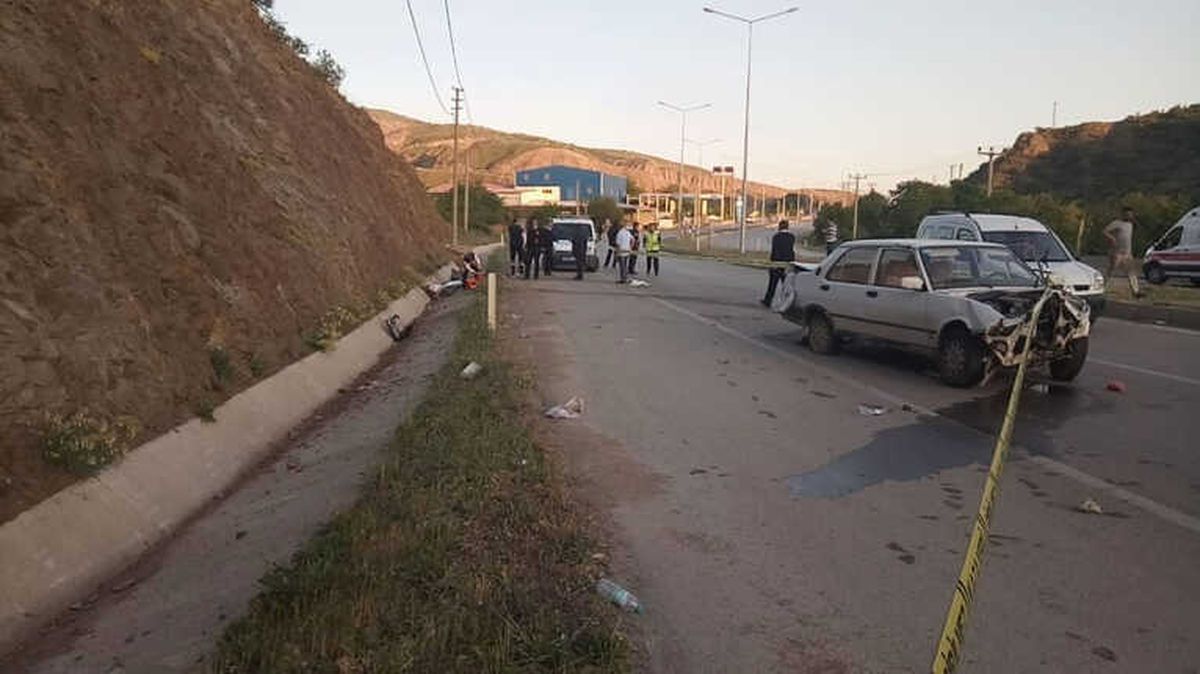 Virajı Alamayan Otomobil İstinat Duvarına Çarptı: 1 Ölü, 1 Yaralı