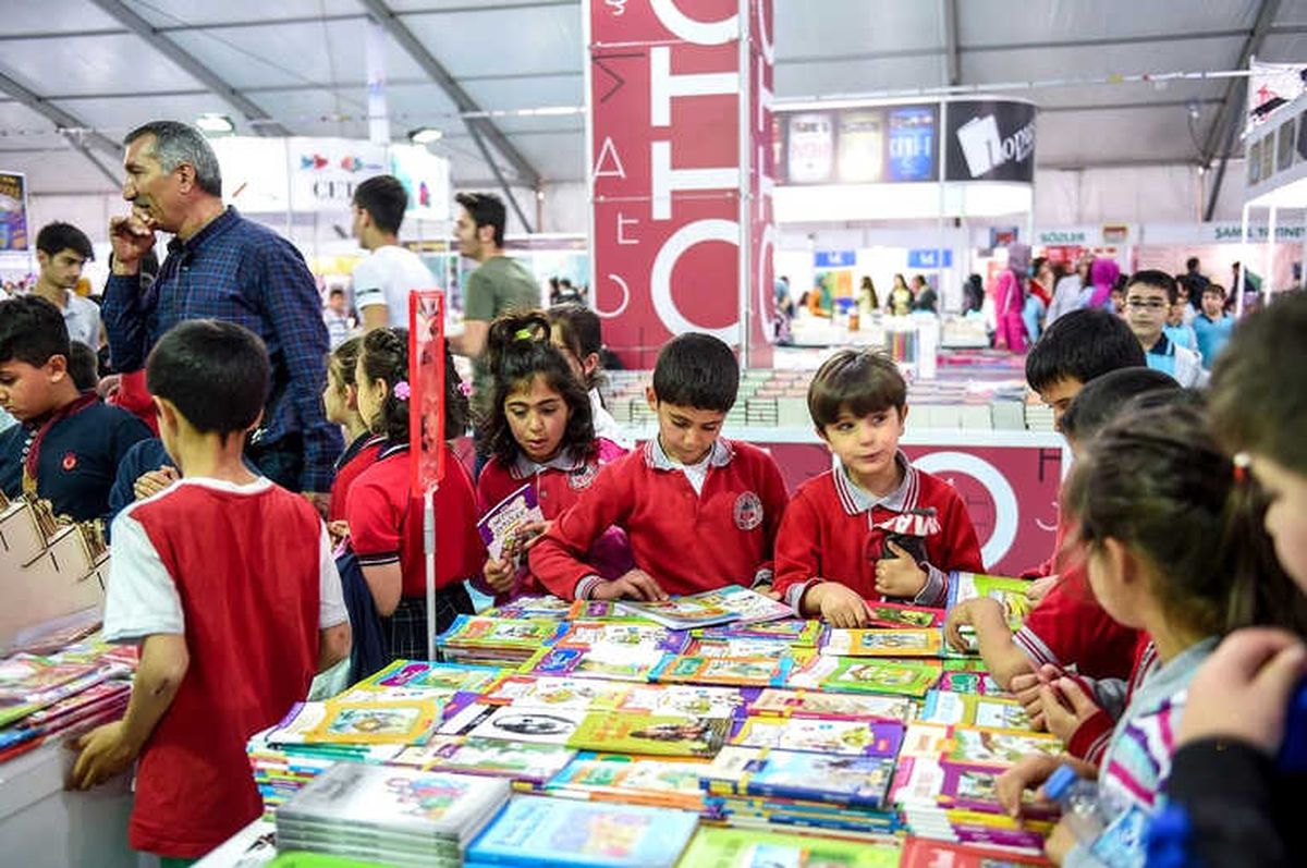 7. Malatya Kitap Fuarı\'nda Büyük İndirimler Uygulanıyor