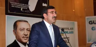 Ak Partili Yılmaz: 'Ana Muhalefet Partisinin Genel Başkanı Aday Olmaya Cesaret Edemiyor'