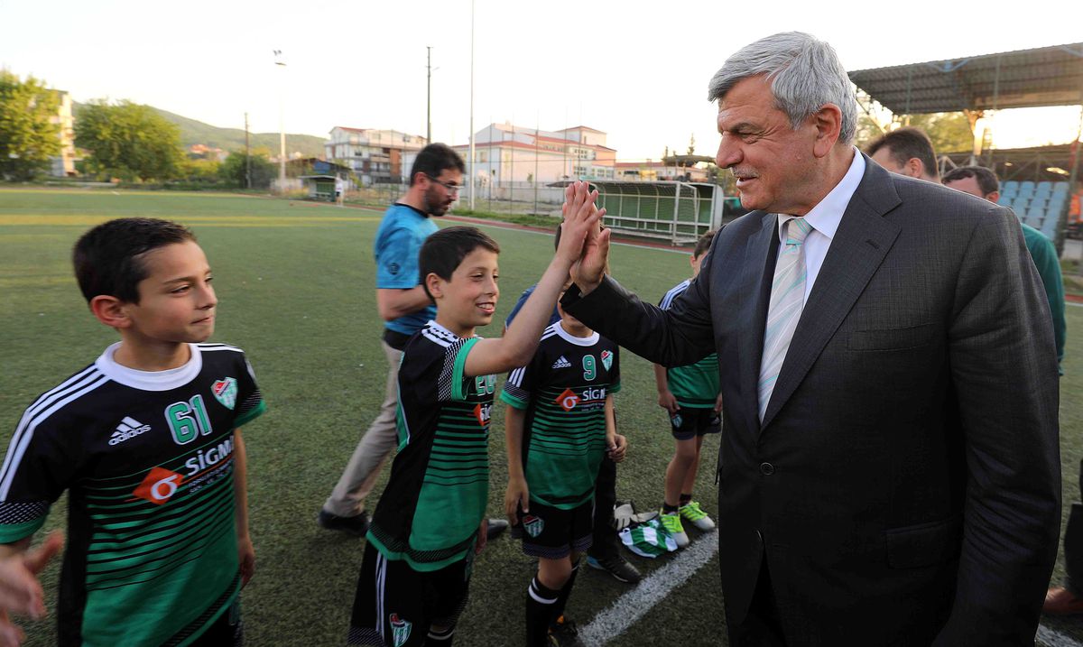 Başkan Karaosmanoğlu\'ndan, Hisareynspor\'a Sürpriz Ziyaret