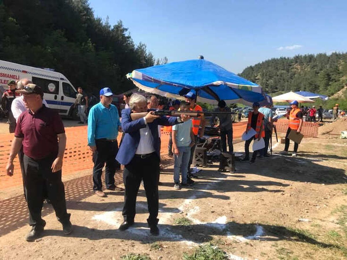 Başkan Şahin, Atıcılar Kulübünün Düzenlediği Yarışmaları İzledi