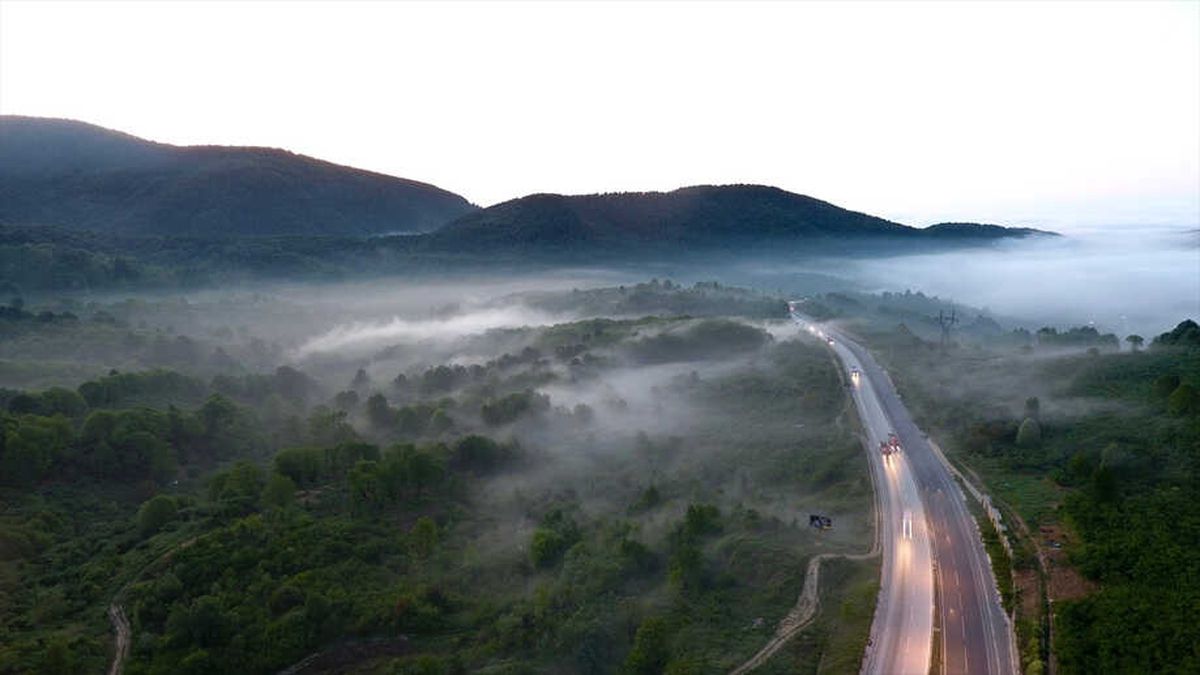 Batı Karadeniz\'de Sis Altında Yolculuk