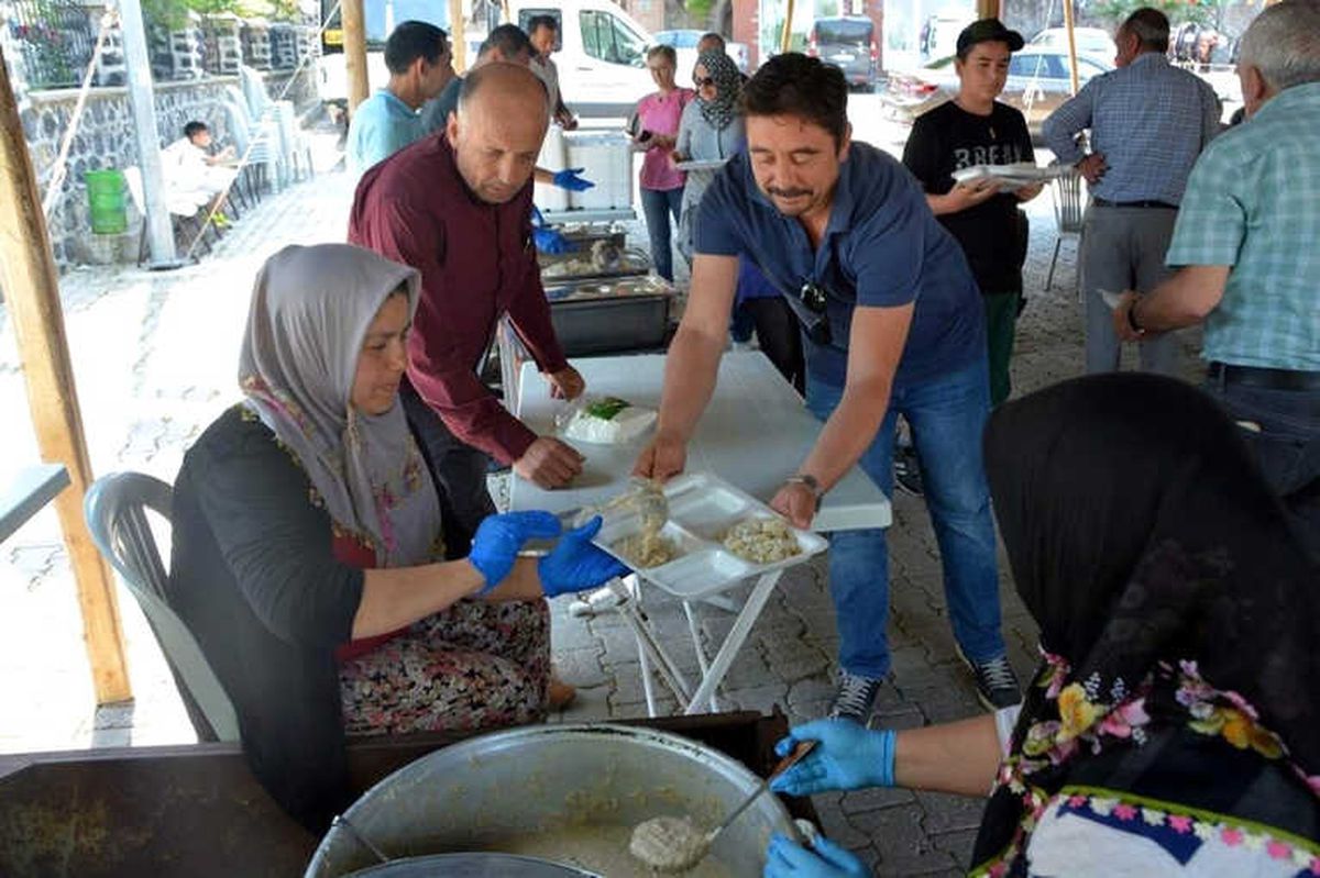 Çıtak\'ta Geleneksel Köy Hayrı