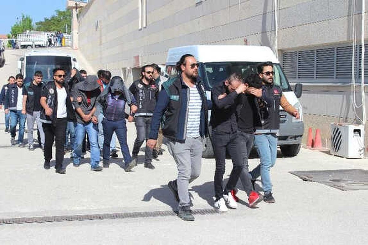 Elazığ\'daki Uyuşturucu Operasyonu: 12 Tutuklama