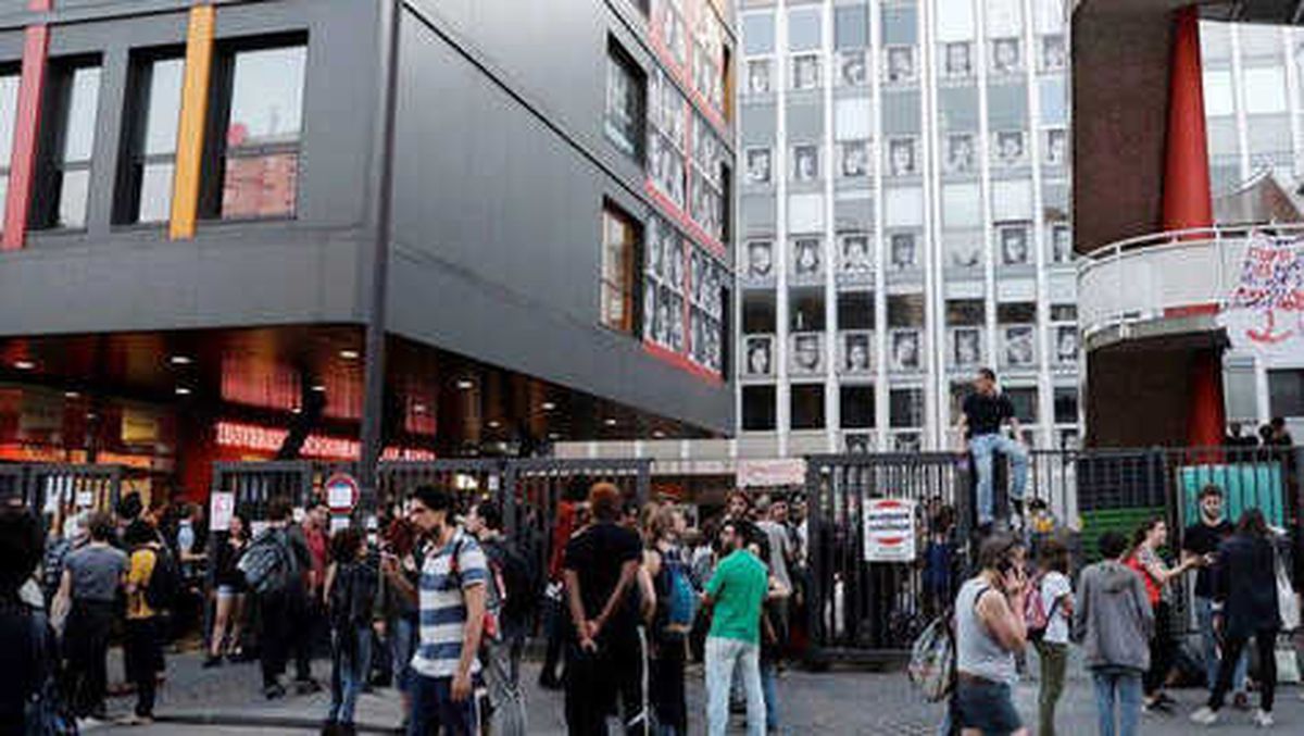Fransa\'da Bir Üniversiteye Daha Polis Operasyonu