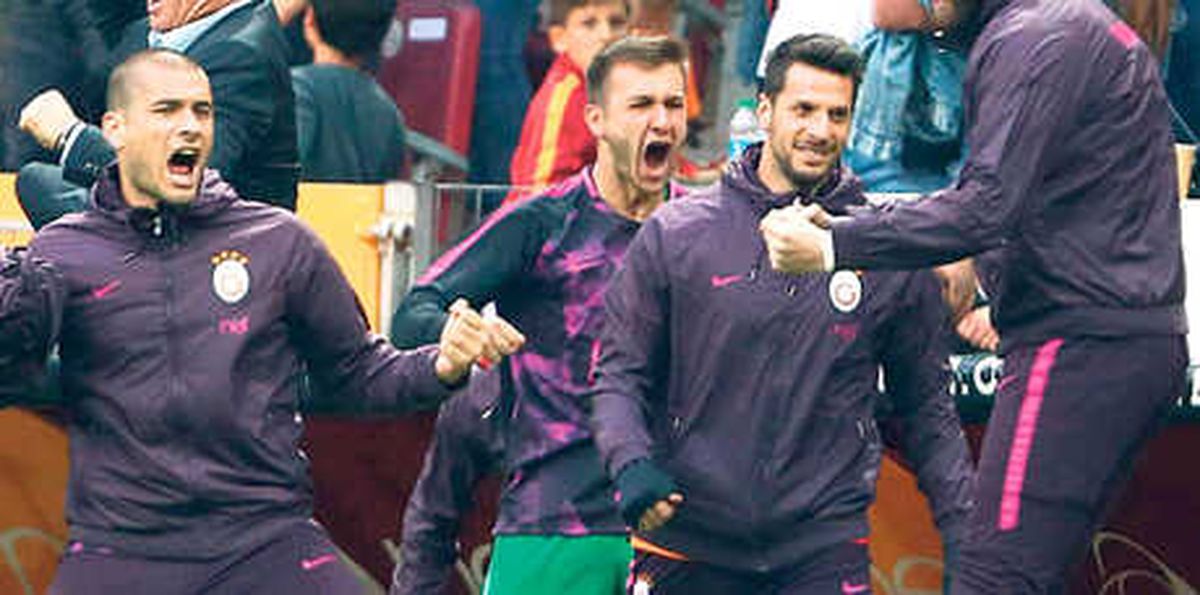 Galatasaray\'da İki Günde Kadroda