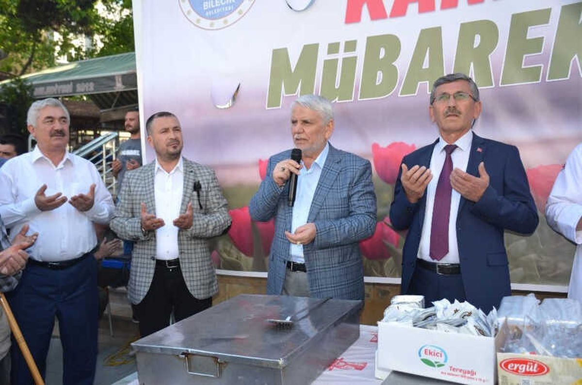 Helva İkramına Yoğun İlgi
