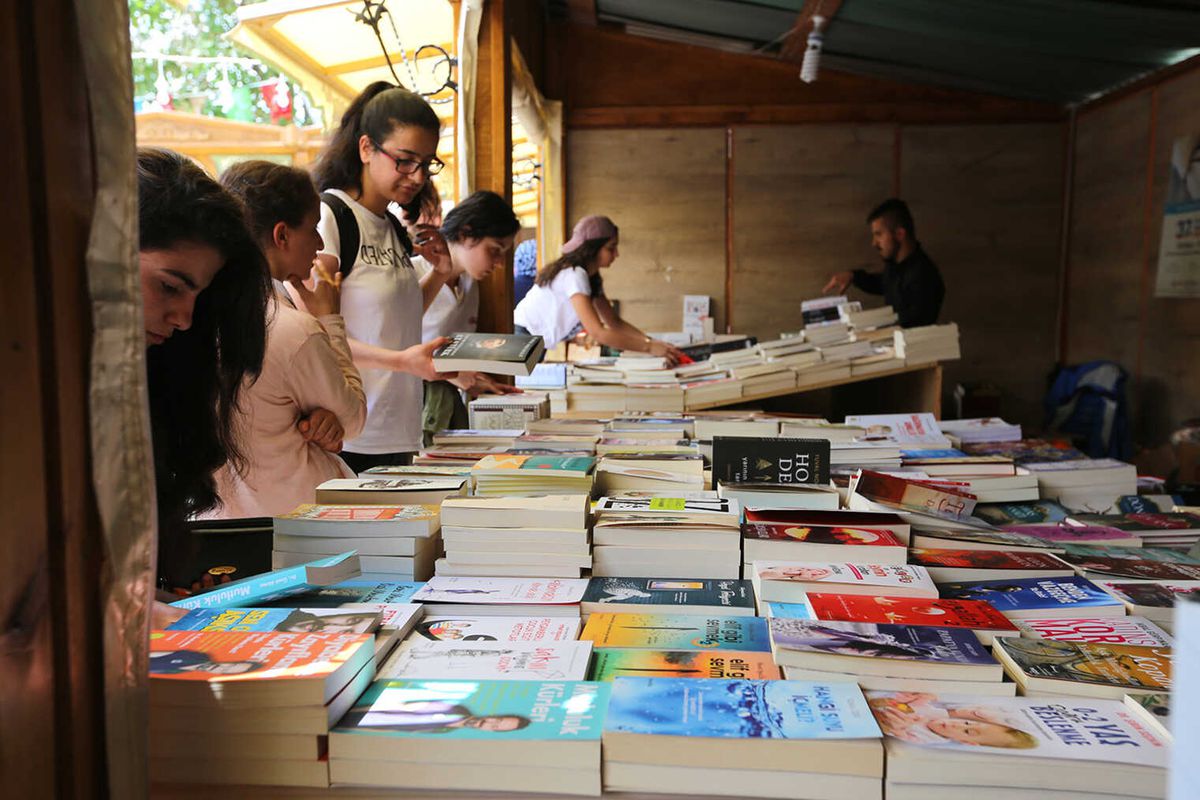 Kitap Fuarı\'nı İki Günde 35 Bin Kişi Ziyaret Etti