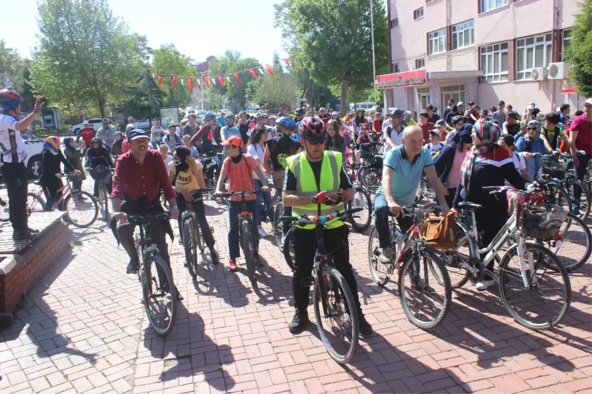 Pedalları Fark Edilmek İçin Çevrildi