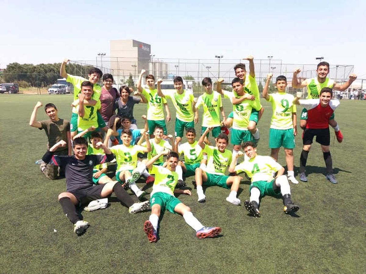 Salihli Belediyespor U15 Takımı Manisa Şampiyonu