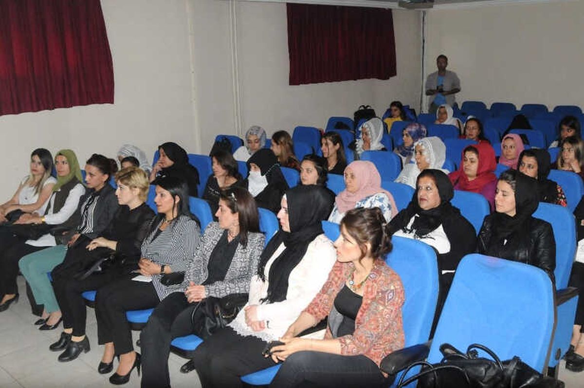 Şırnak\'ta "Bağımlılıkla Mücadelede Kadının Yeri ve Önemi" Konferansı