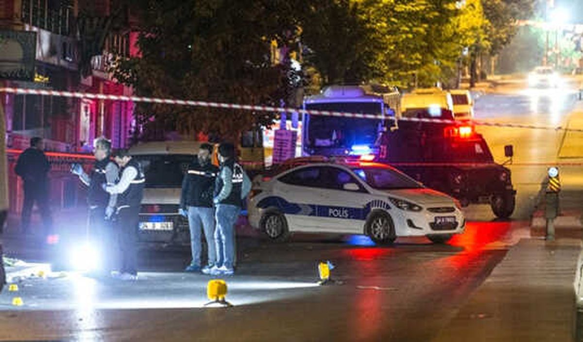 Sultangazi\'de Polise Silahlı Saldırı: 1 Yaralı