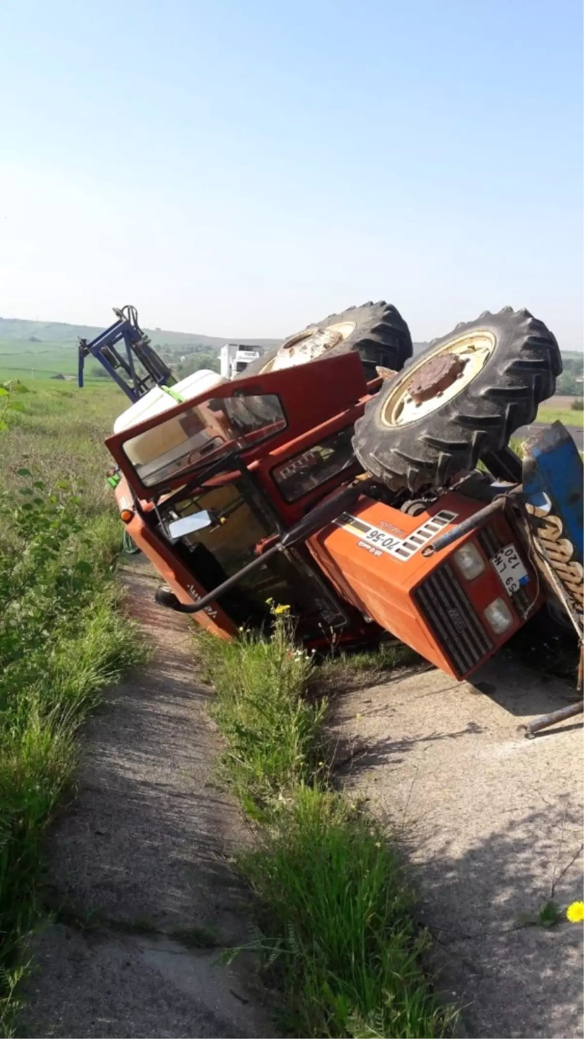 Tekirdağ\'da Traktör Devrildi: 1 Yaralı