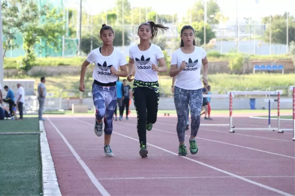 Üçüz Kızların Hedefi Atletizmde Dünya Şampiyonluğu