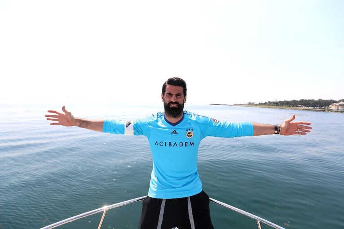 Volkan Demirel: "Beşiktaş\'ın Bu Tavrı Futbolu Gölgede Bırakıyor"