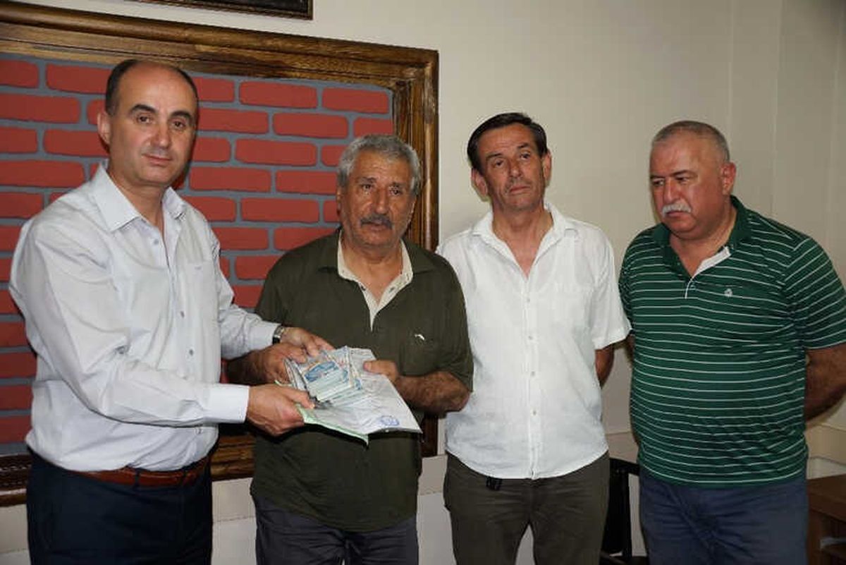 Yumurtayı Aldı, Para Dolu Poşeti Otobüste Bıraktı