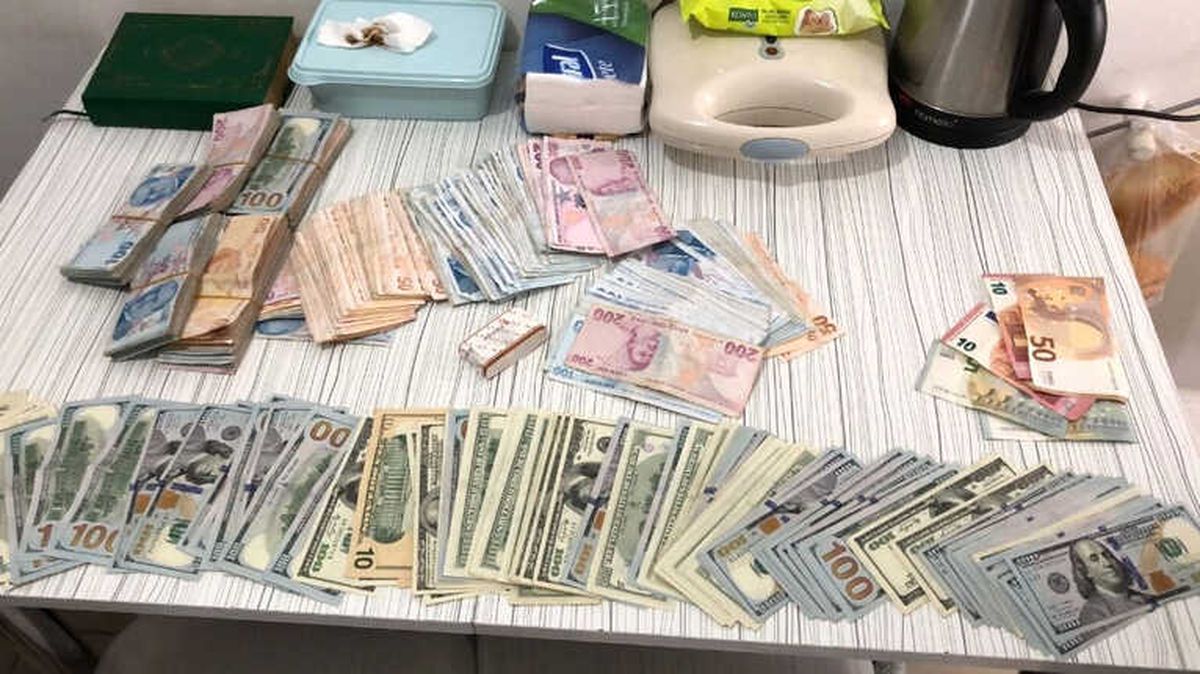 Antalya Merkezli 2 İlde Fetö Operasyonu: 5 Gözaltı