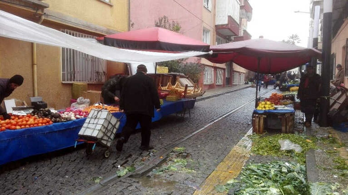 Aydın\'da Sağanak Yağış Hazırlıksız Yakaladı