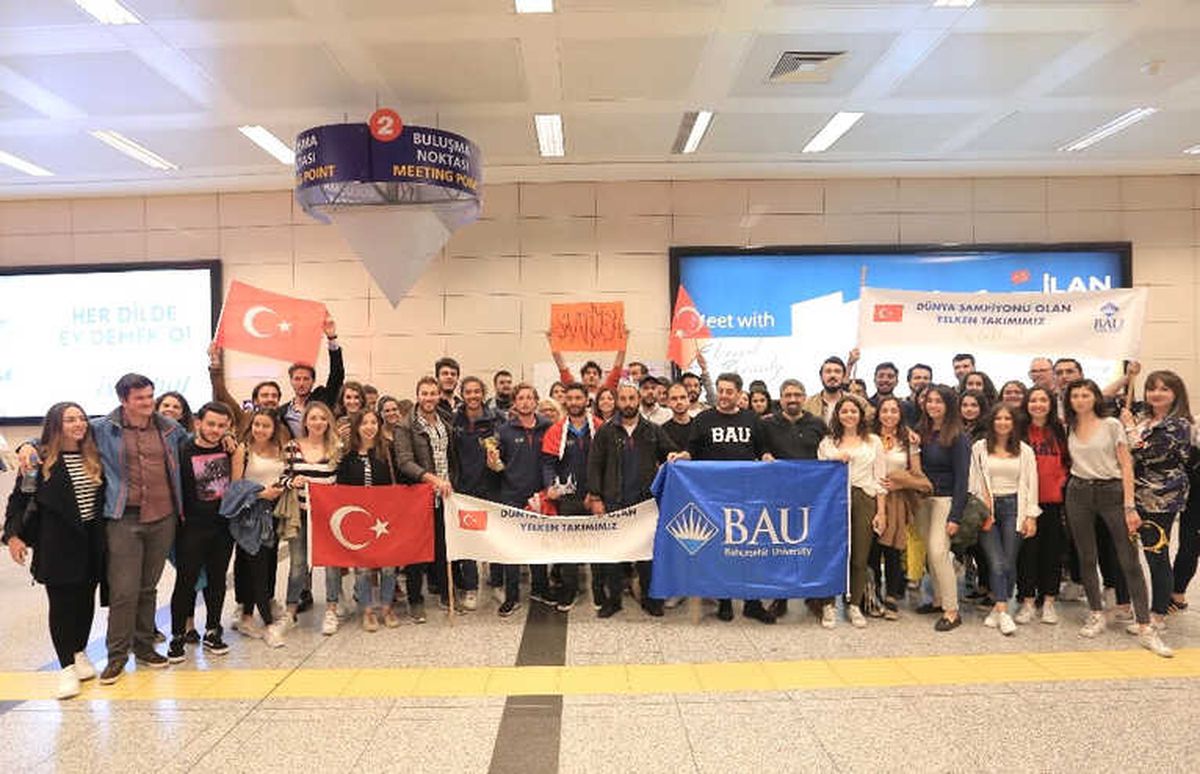 Bahçeşehir Üniversitesi\'ne Görkemli Karşılama