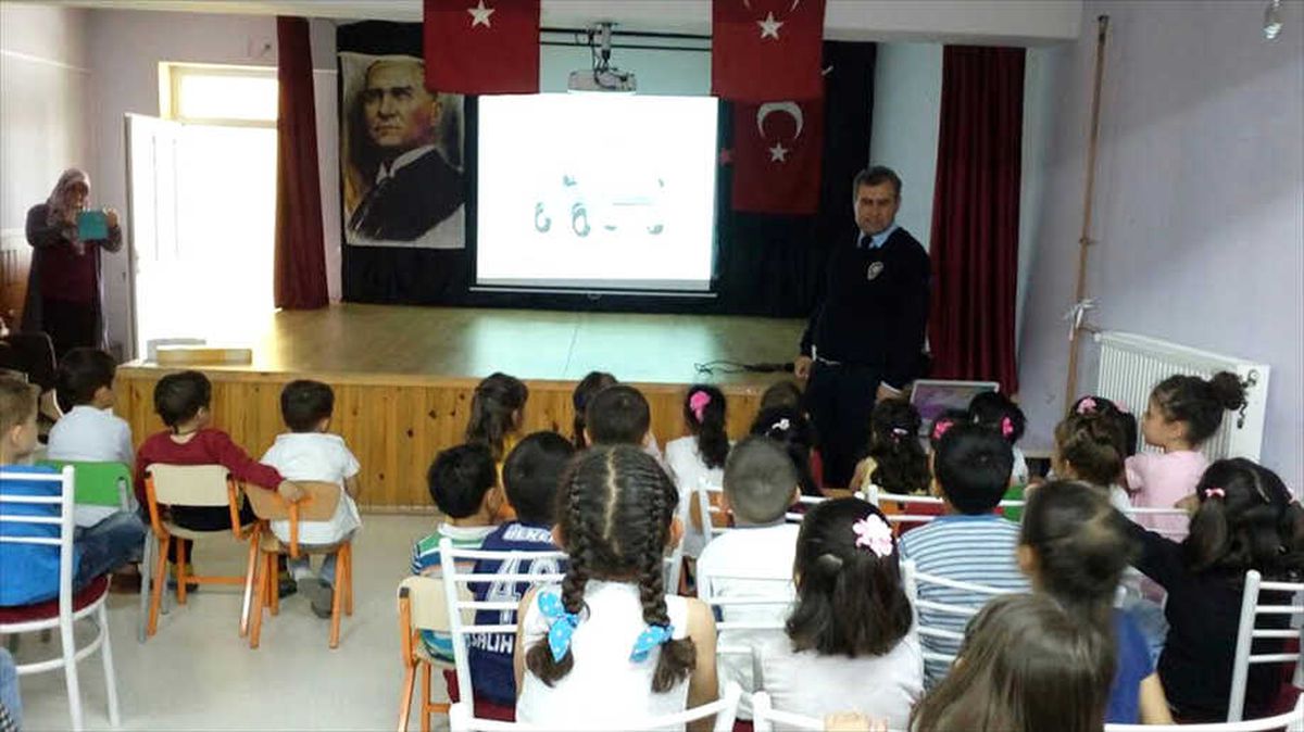 Bahşili\'de Minik Öğrencilere Trafik Eğitimi Verildi