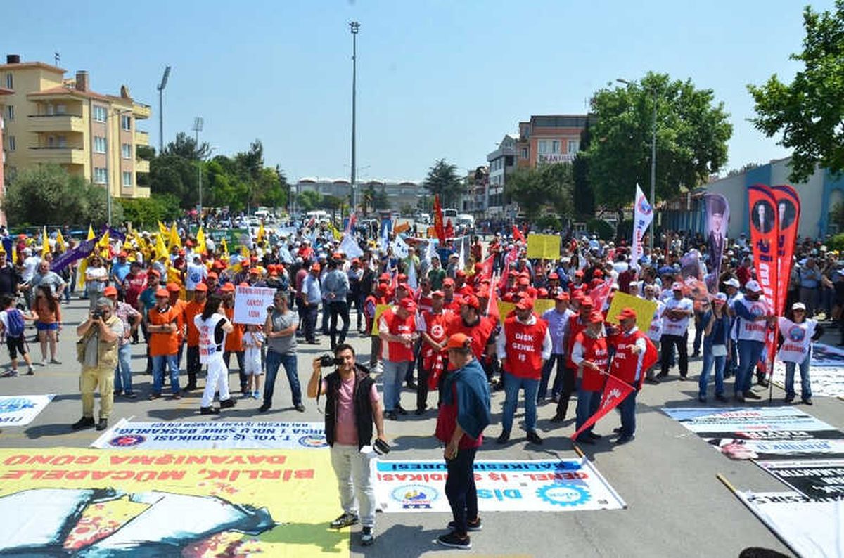 Balıkesir\'de 1 Mayıs Kutlamaları Sönük Geçti