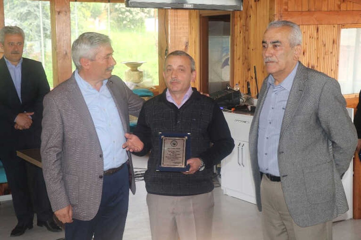 Başkan Yılmaz, Emekli Personeli ile Kahvaltıda Bir Araya Geldi