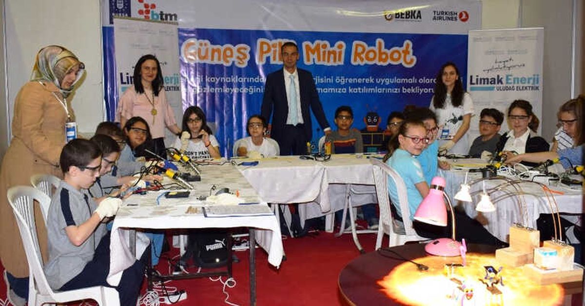 Çocuklar Kendi Yaptıkları Robotlarıyla, Yenilenebilir Enerjiyi Öğrendi