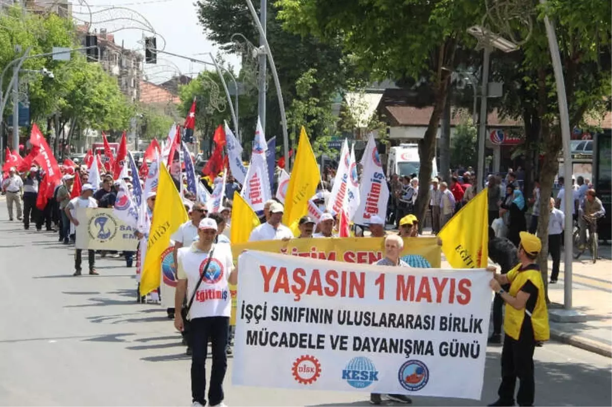 Düzce\'de 1 Mayıs İşçi Bayramı Kutlandı