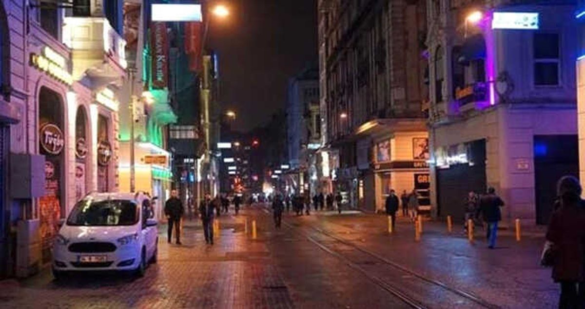 1 Mayıs Nedeniyle Kapatılan Taksim Meydanı Yayalara Açıldı