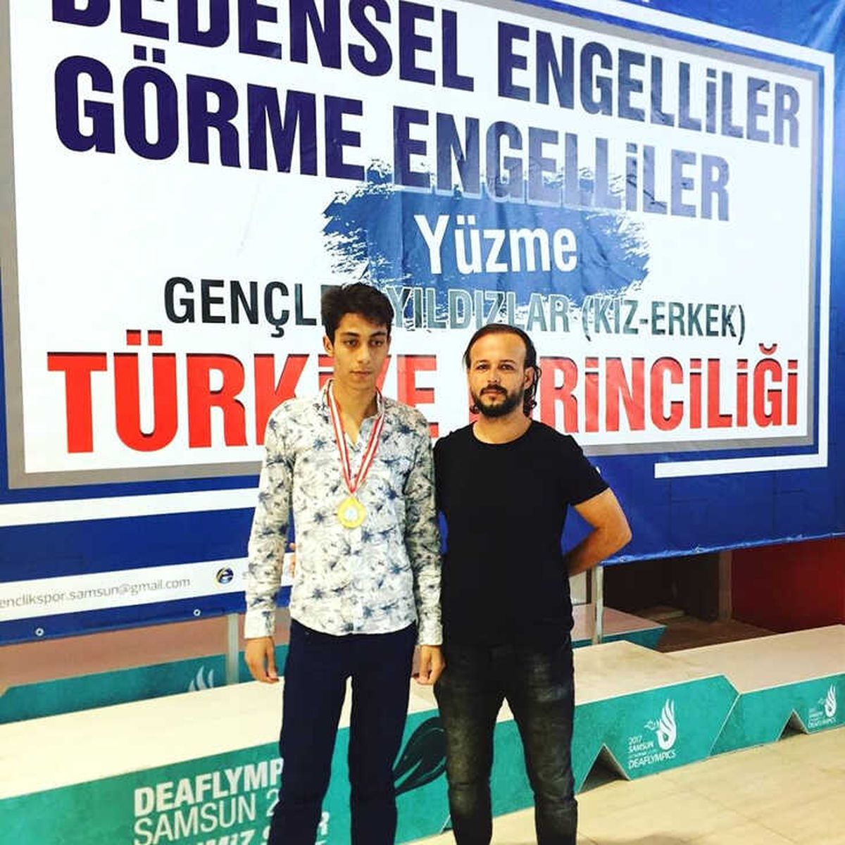 Görme Engelli Yüzücü 4 Madalya Kazandı