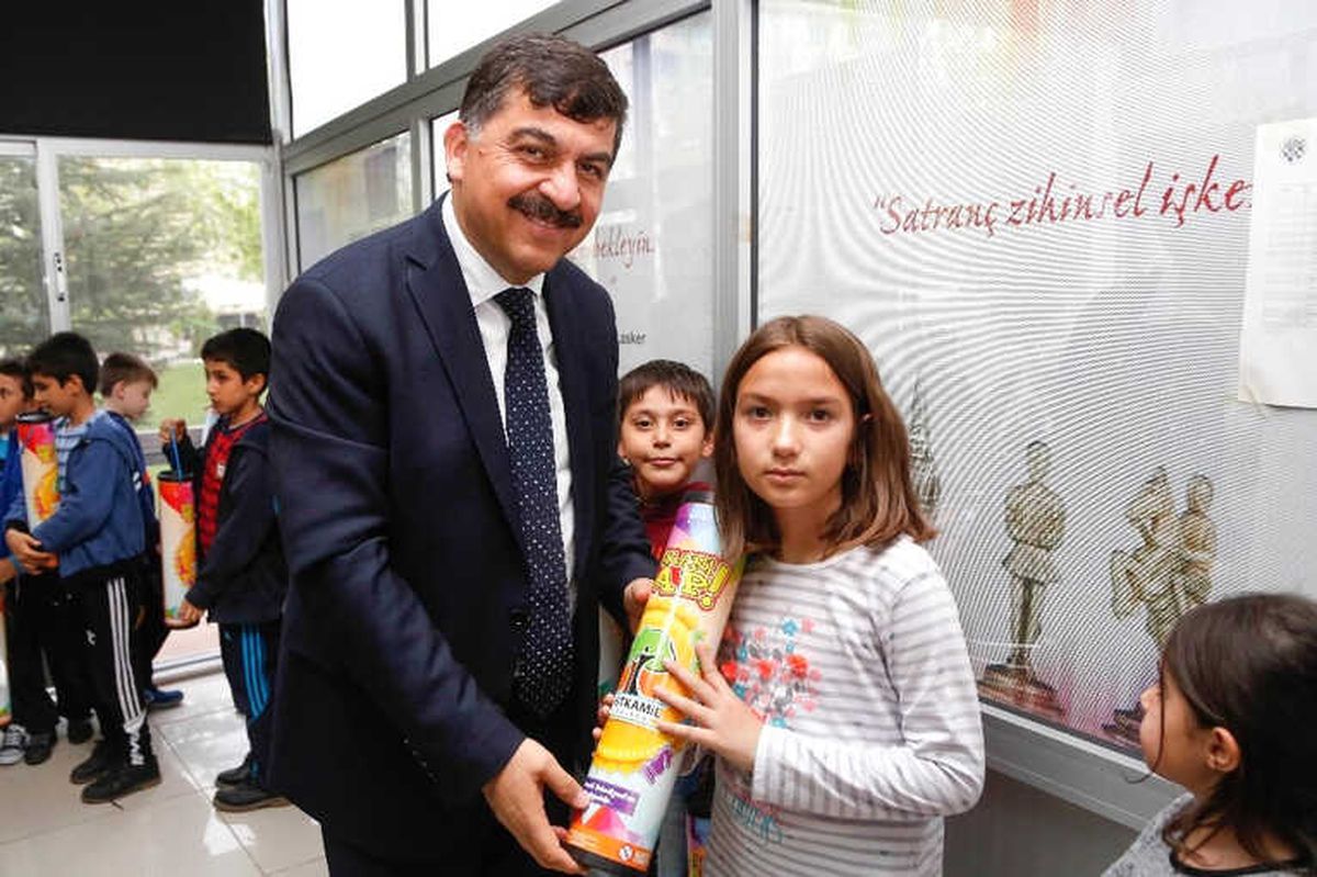 Hamleni Yap" Projesiyle Yüzlerce Öğrenci Satrançla Buluştu