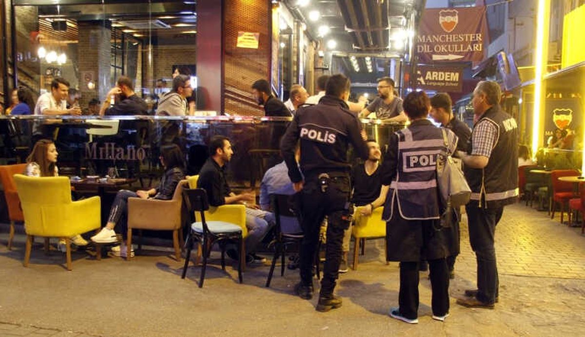 Isparta\'da 210 Polisle 150 Noktada \'Türkiye Huzur Güven\' Uygulaması
