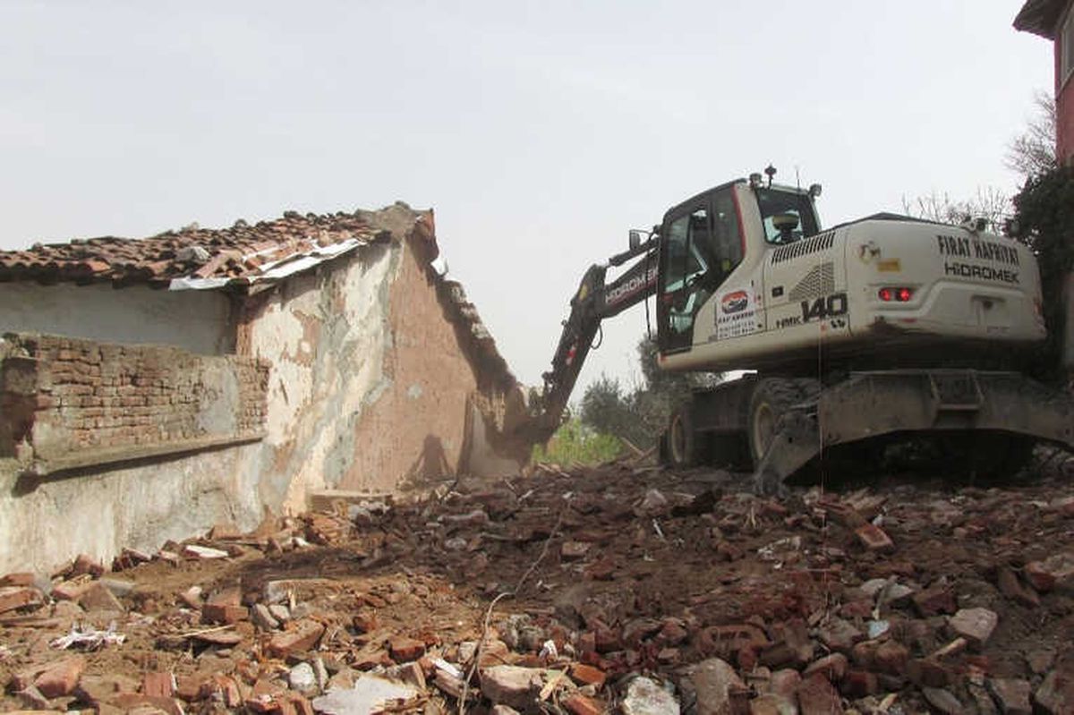 Osmangazi\'de 72 Metruk Bina Yıkıldı