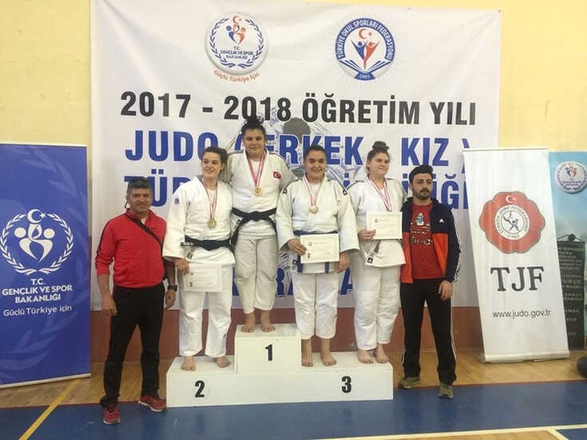 Salihlili Genç Judoculardan 3 Madalya