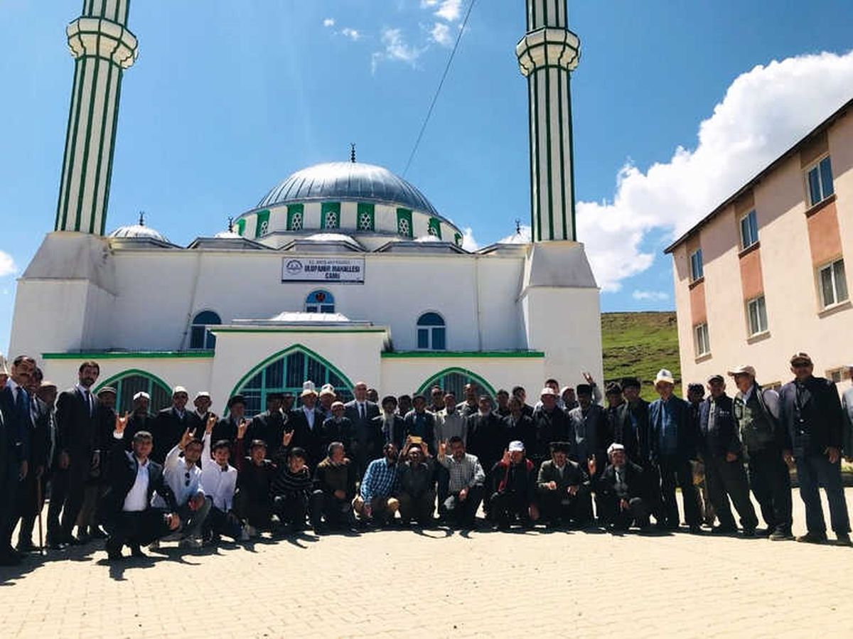 Ülkü Ocakları Genel Başkanı Kılavuz\'dan Doğu ve Güneydoğu Anadolu Çıkartması