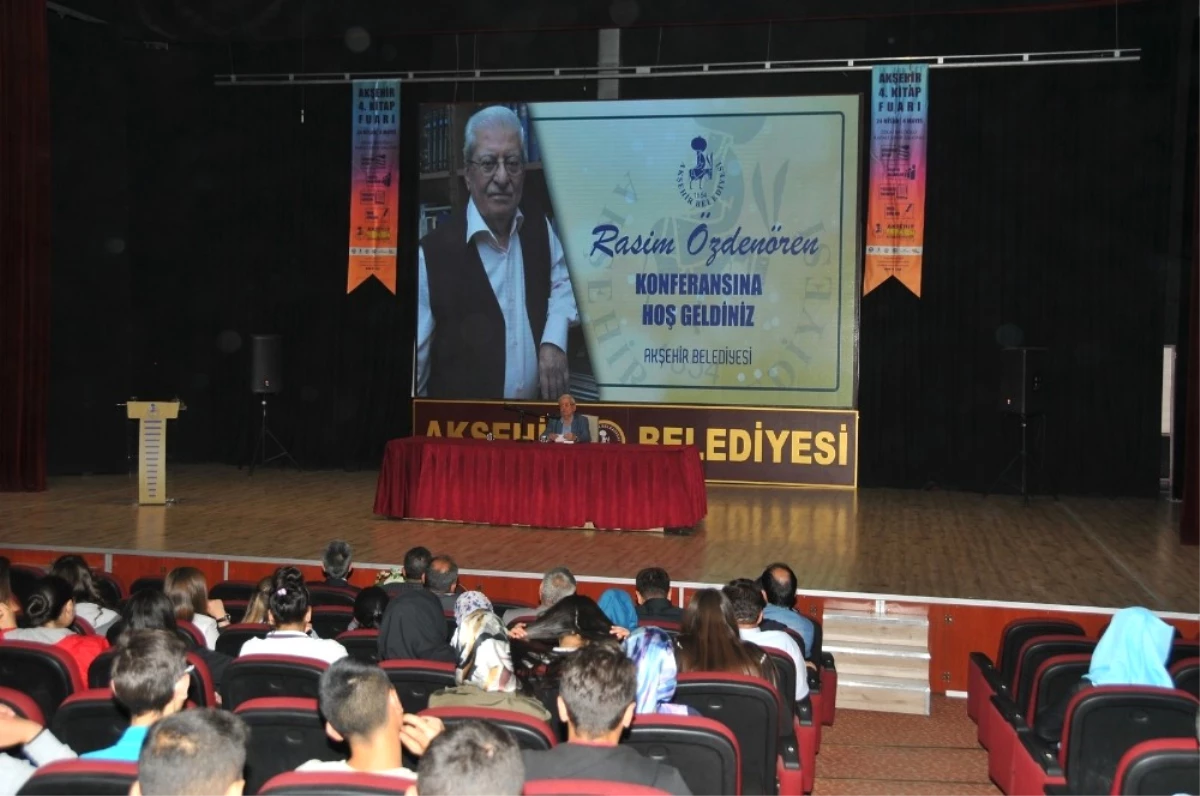 Yazar Rasim Özdenören Akşehir\'de Söyleşiye Katıldı