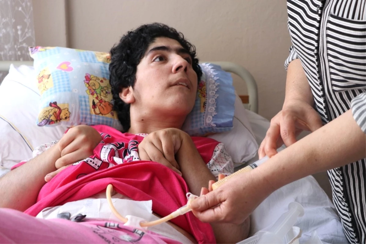 2 Çocuk Annesi Zelal\'in Kalbi Durdu, Hayatı Karardı