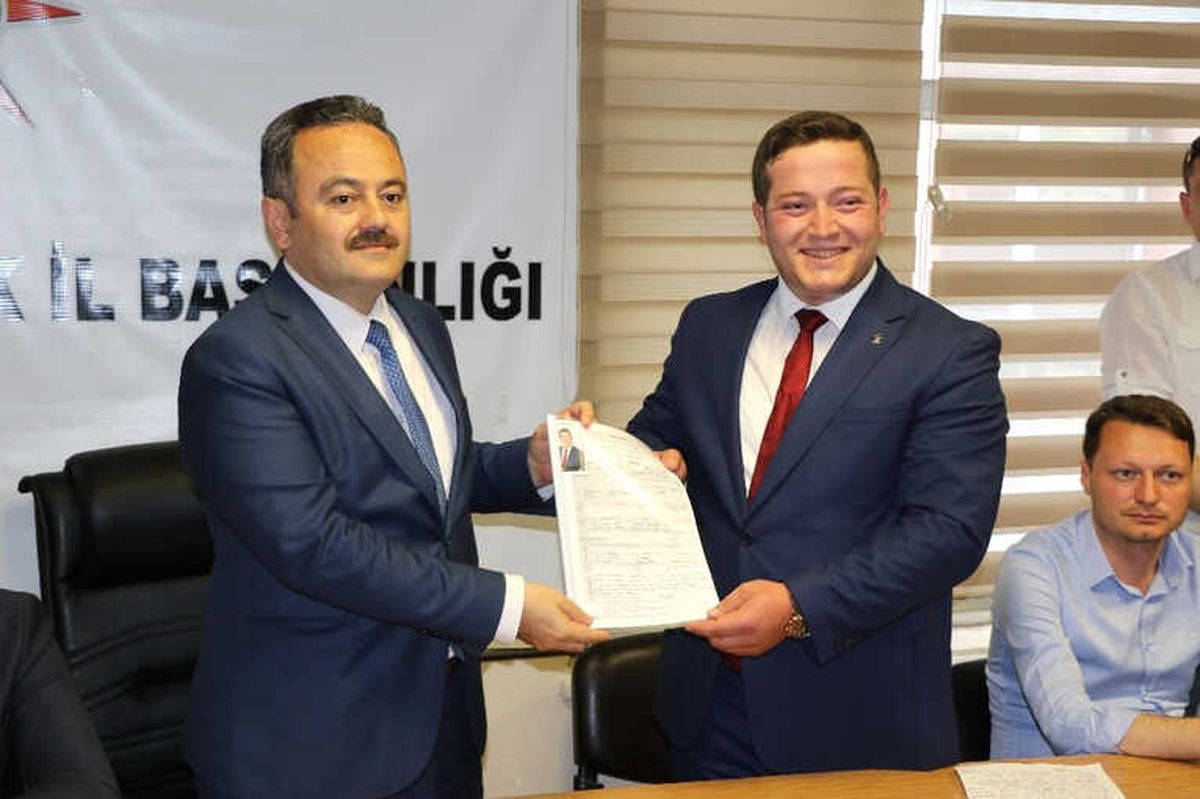 AK Parti\'de Aday Adayı Bolluğu Yaşanıyor