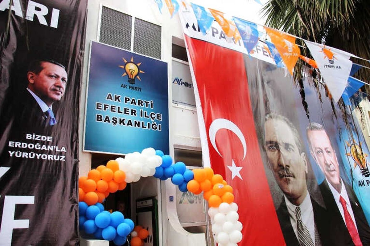 AK Parti Efeler Skm Seçimin Startını Verdi