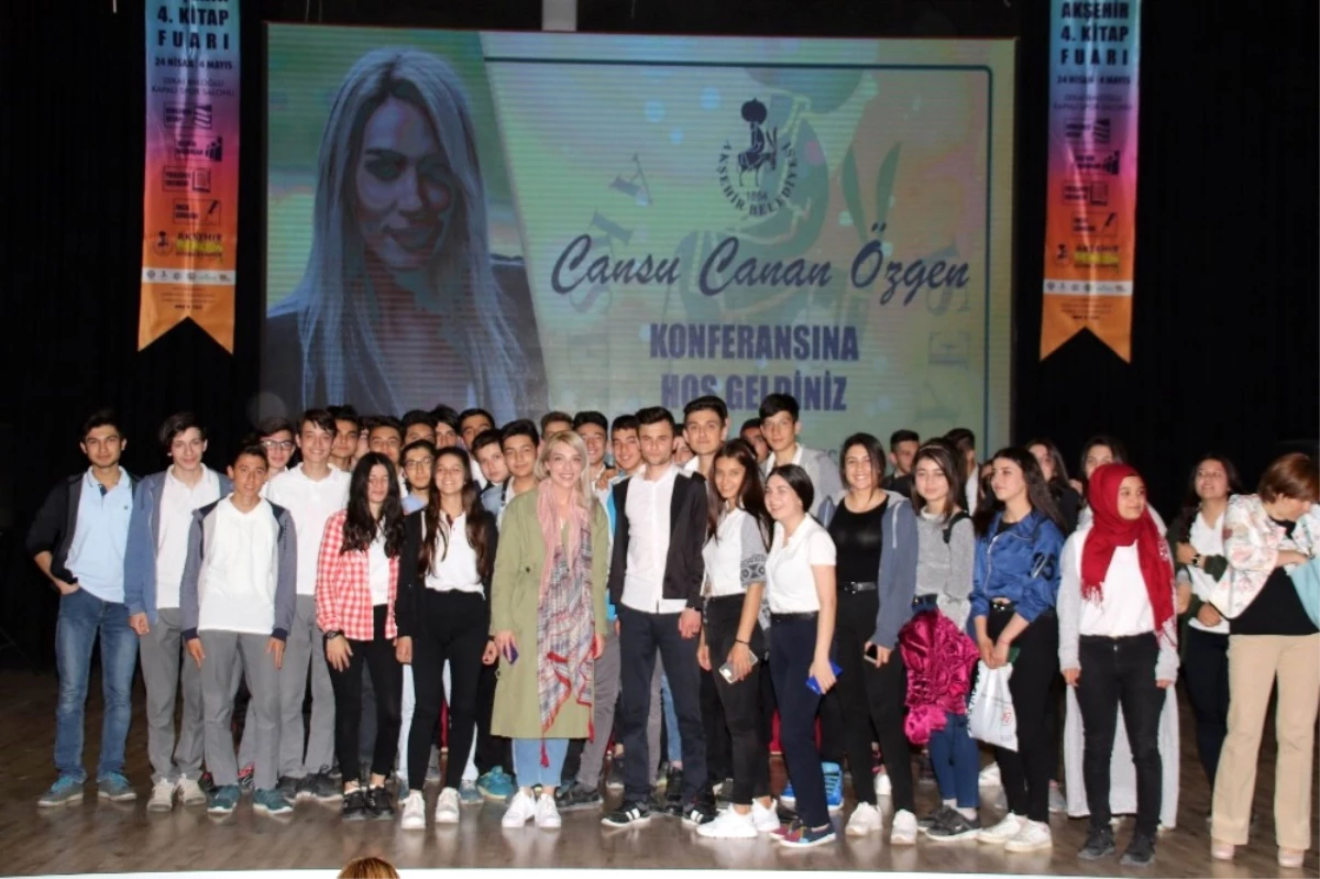 Akşehir\'de Yazarlar Okurlarıyla Buluşuyor