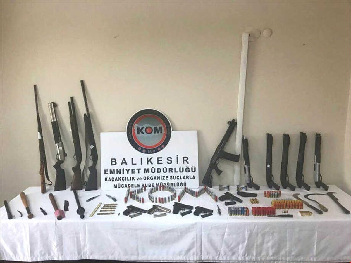 Balıkesir\'deki "Suç Örgütü" Operasyonu