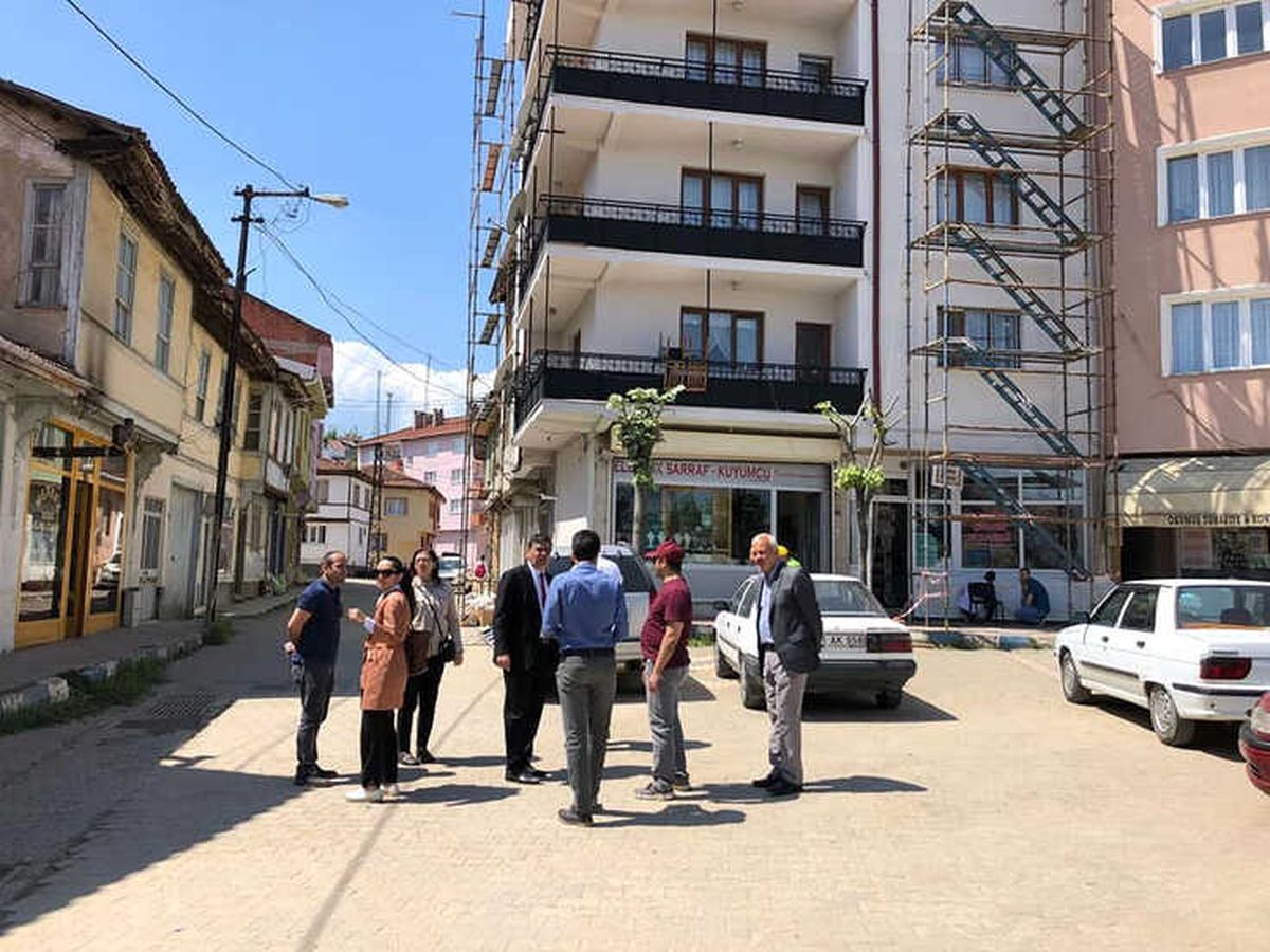 Başkan Yalçın, Sokak Sağlıklaştırma Projesi İnşaat Çalışmalarını İnceledi