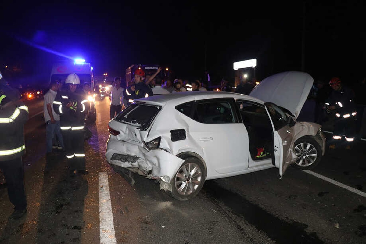 Düzce\'de Zincirleme Trafik Kazası: 4 Yaralı