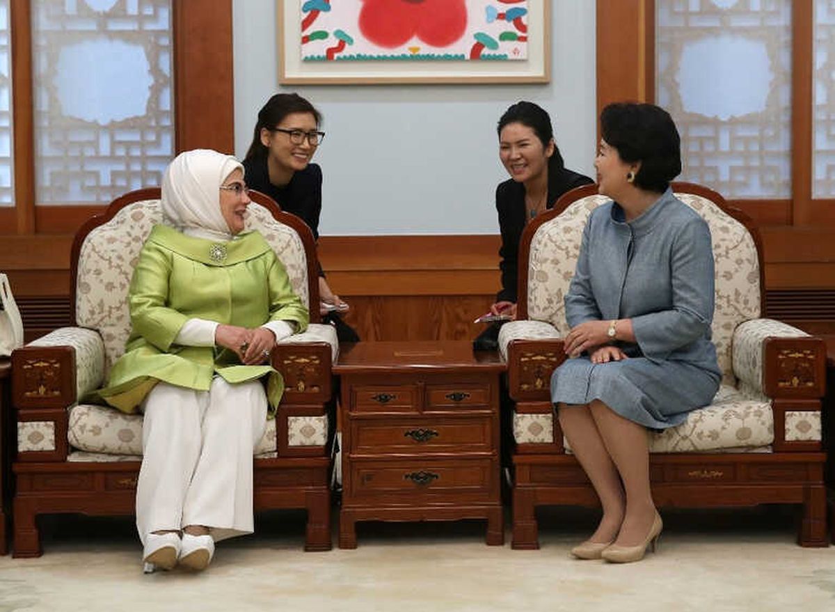 Emine Erdoğan, Kim Jung-sook ile Görüştü