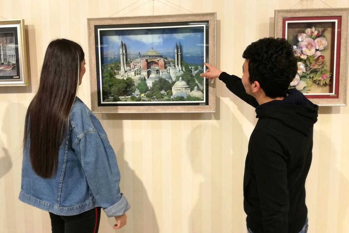 Esenler\'de Ev Hanımlarından Rölyef Sergisi