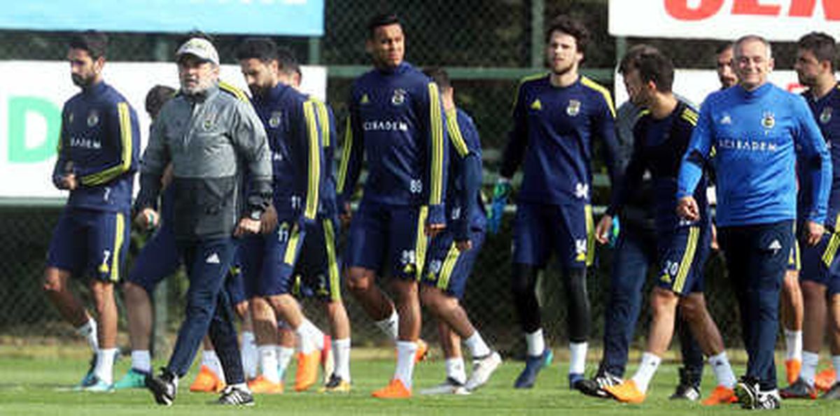 Fenerbahçe, Beşiktaş\'ı Bekliyor!