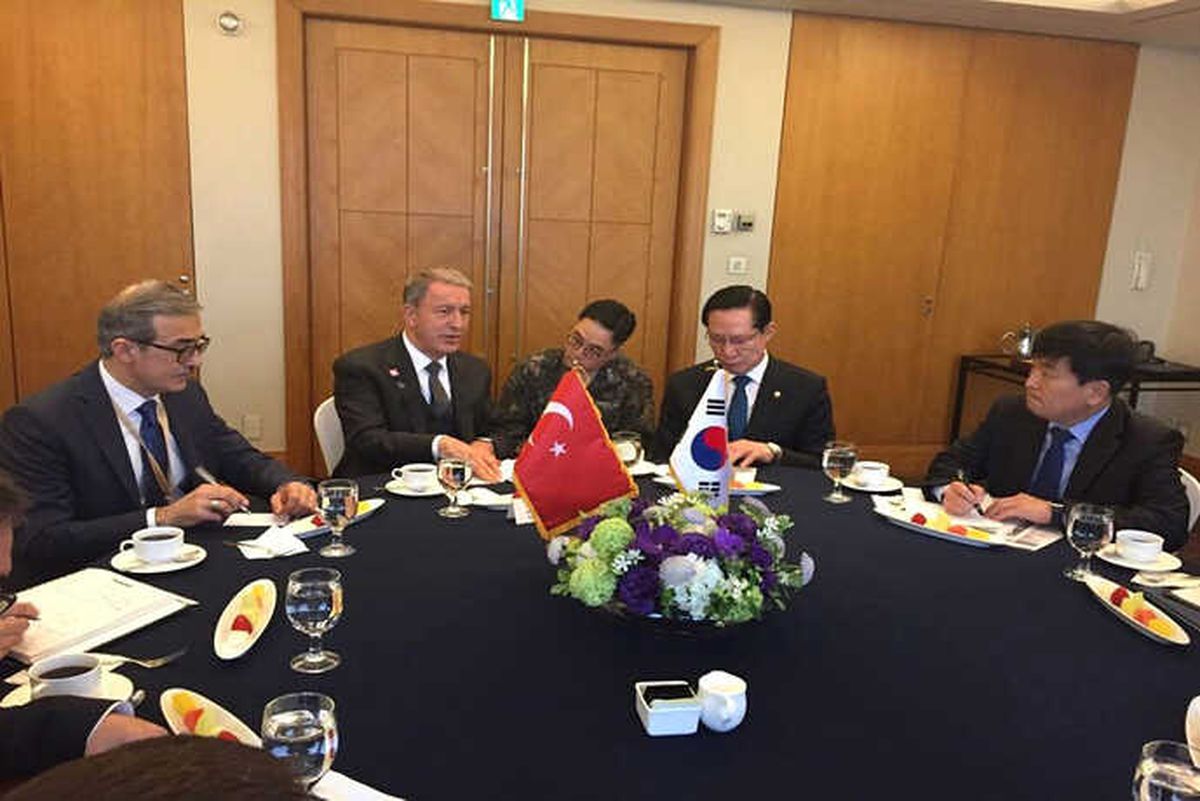 Genelkurmay Başkanı Akar, Güney Kore Savunma Bakanı ile Görüştü