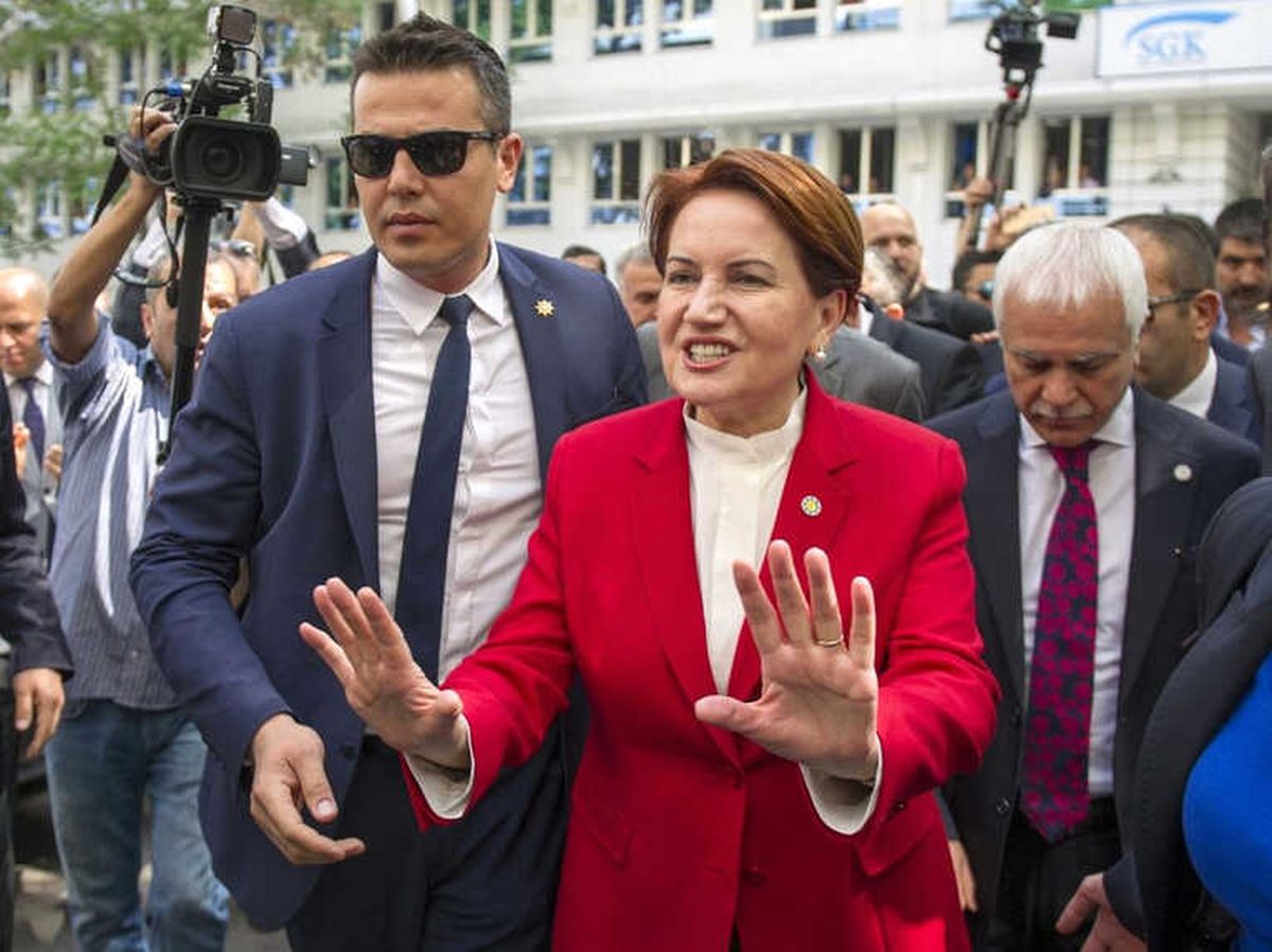 İyi Parti Genel Başkanı Meral Akşener, Cumhurbaşkanı Adaylığı İçin Yüksek Seçim Kuruluna (Ysk)...