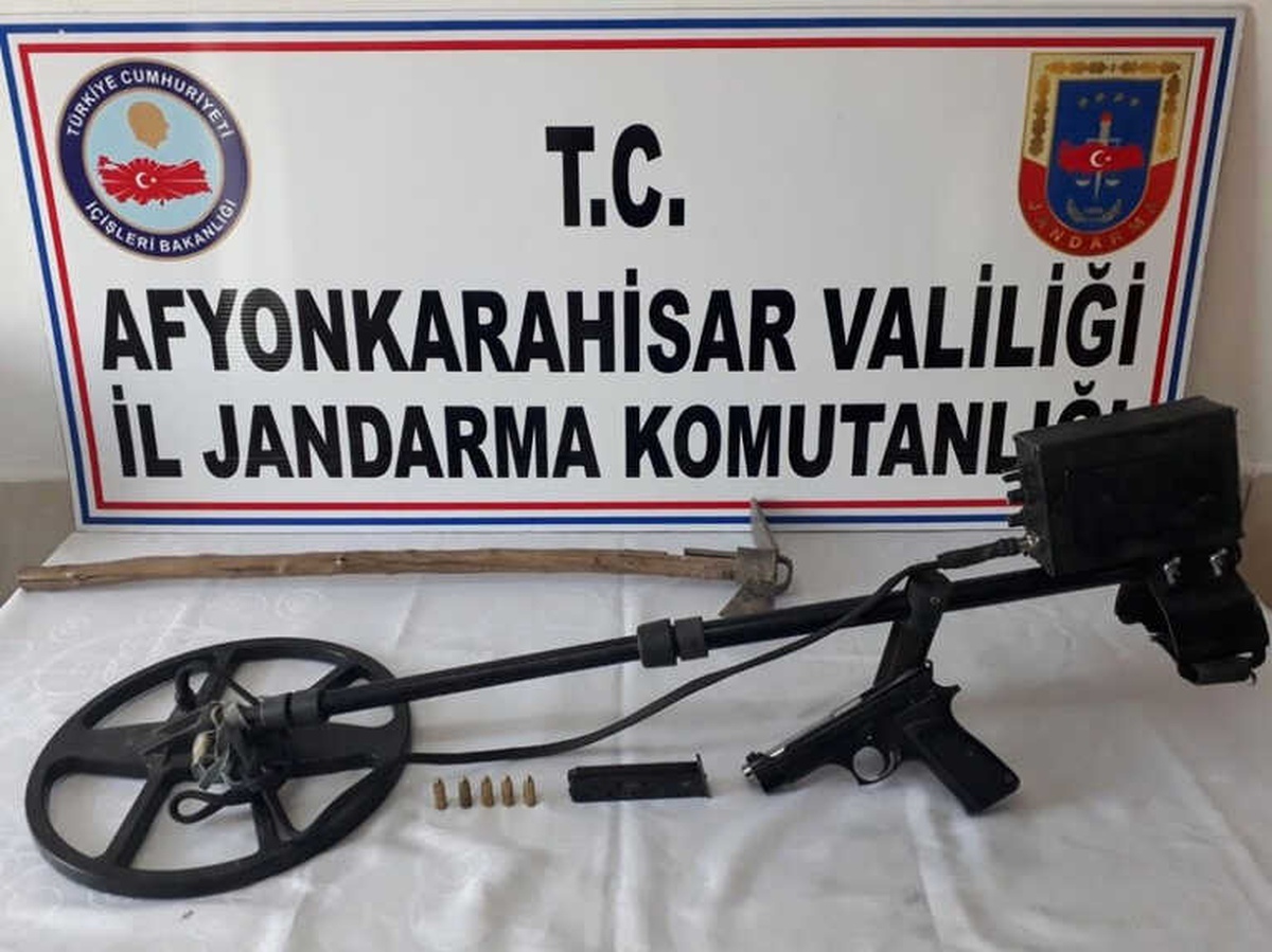 Kaçak Kazı Yapan Bir Kişi Suçüstü Yakalandı
